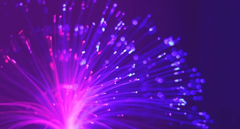 Cable de fibra óptica submarina ahora también tendrá sensores sísmicos para anticipar la detección de temblores