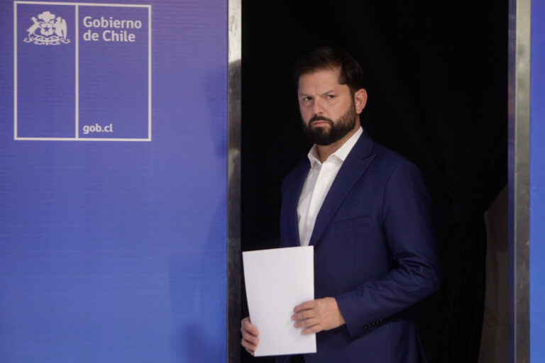 Presidente Boric lamenta muerte de Carabinera en Santiago: “Encontraremos a él o los responsables”