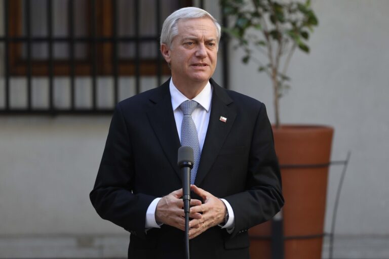 “No crear falsas expectativas”: Kast deja en suspenso FES y proyecto de Sala Cuna tras cita con el presidente Boric