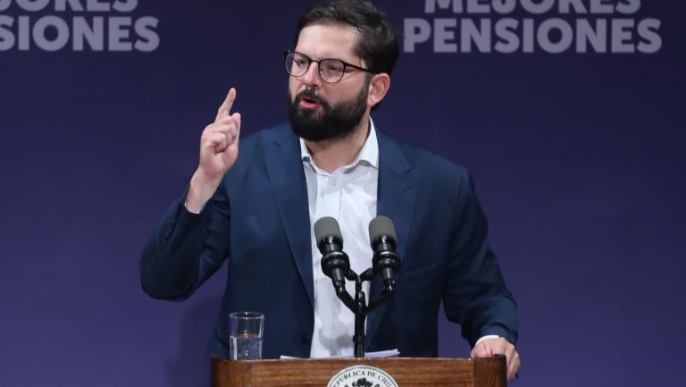 El duro emplazamiento del Presidente Boric al oficialismo por alta tensión interna: “De una vez por todas, pónganse a la altura”