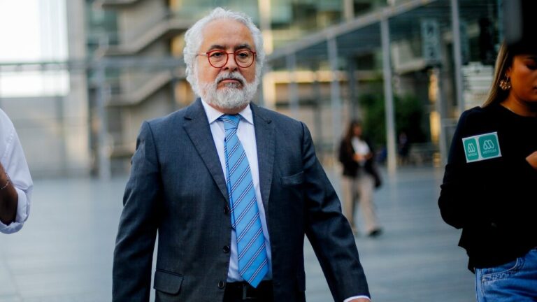 Tras revisión de medidas cautelares: Luis Hermosilla seguirá con arresto domiciliario total