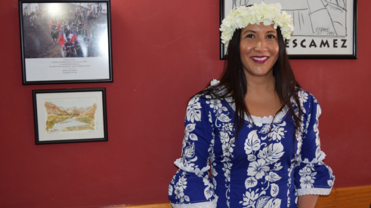 Van Klaveren confirma que Pakarati deja funciones en Embajada en Nueva Zelandia, pero sigue siendo funcionaria diplomática