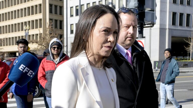 Tras reunión: La Casa Blanca dice que Trump mantiene opinión de que Machado no tiene apoyos para liderar Venezuela