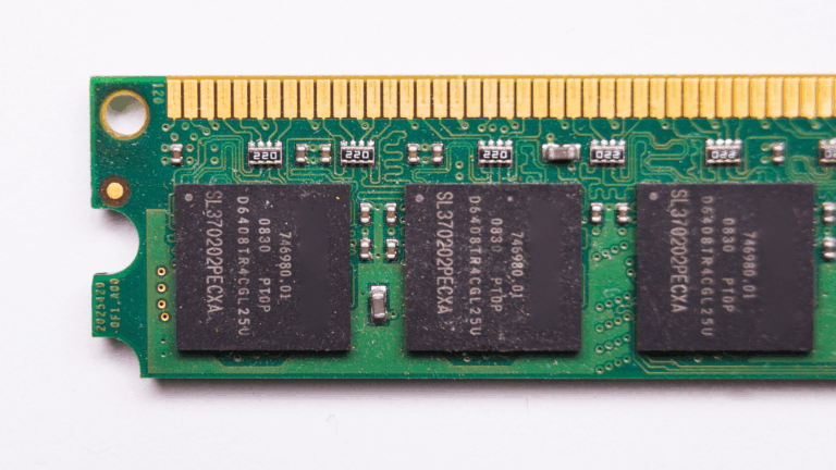 Crisis global de la RAM: ¿Subirán los precios de computadores, celulares y otros electrónicos hasta 2027?