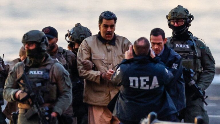 Nicolás Maduro y su esposa llegan a Manhattan donde comparecerán ante tribunales