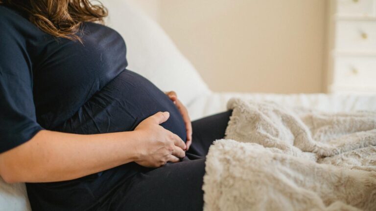 Avanza en la Cámara Baja el proyecto de ley que prohíbe y sanciona la maternidad subrogada