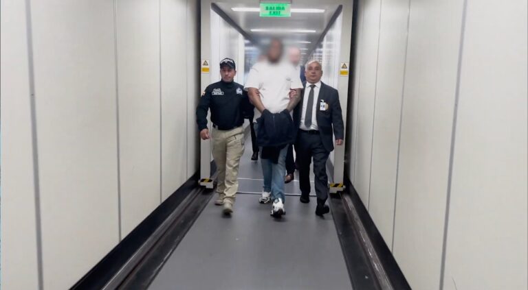 Extraditan a Colombia a 