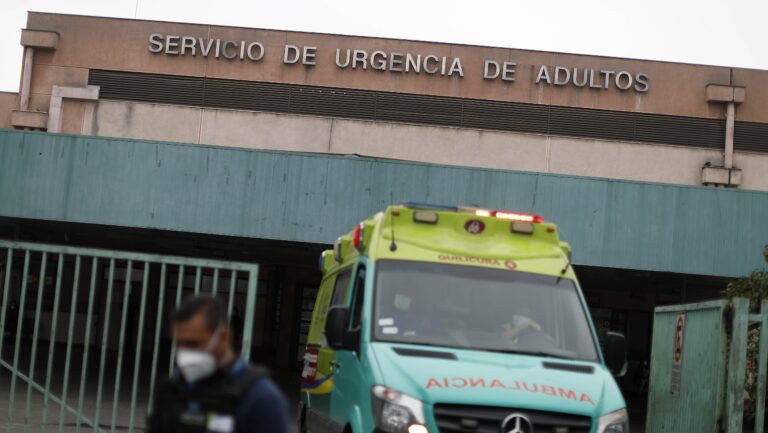 Contraloría detecta esperas de hasta 18 horas en urgencia y licencias médicas por más de ocho años en el Hospital San José