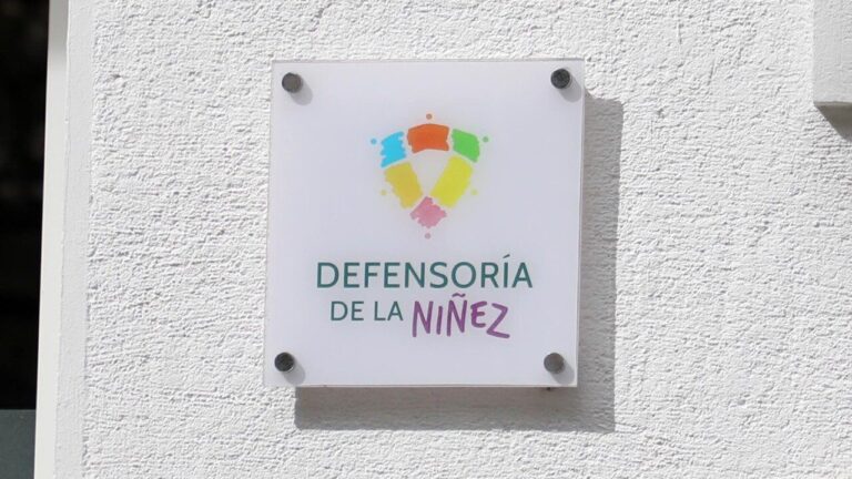 Defensoría de Niñez interpone recurso para frenar acceso de Contraloría a datos de menores en programas de identidad de género