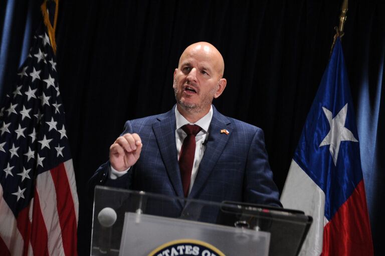 Embajador de EE.UU. y sanciones a funcionarios chilenos: 