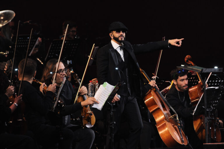 Yandel brilla en Viña 2026 con un recorrido sinfónico de sus grandes éxitos