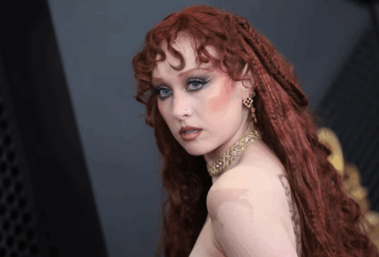 Chappell Roan deja la agencia de Casey Wasserman tras revelación de correos con Ghislaine Maxwell