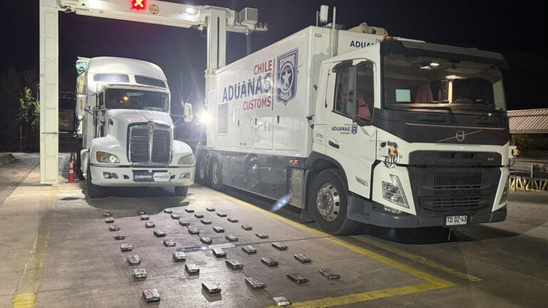 Aduanas detectó camión verdulero con 45 kilos de cocaína que trasladaba a Santiago