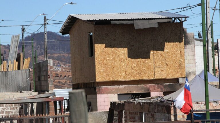 Contraloría detecta pagos por demoliciones no realizadas y cocinillas sin certificación en municipios tras megaincendio