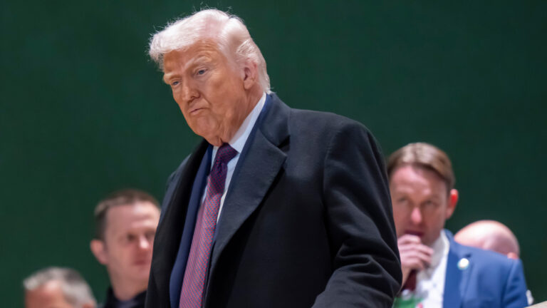 Trump pasa el fin de semana en Mar-a-Lago, mientras EE.UU. e Israel atacan a Irán