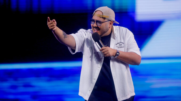 Esteban Düch sigue con su filo político en Viña: 