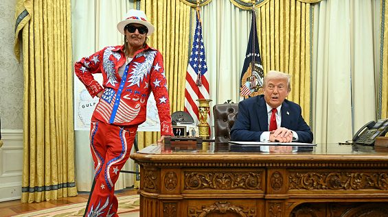 Kid Rock busca posicionarse como alternativa al show de Bad Bunny en el Super Bowl