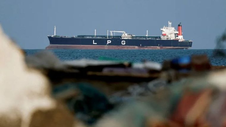 Doctora en Seguridad y Defensa: “Lo que ocurre hoy en el estrecho de Ormuz es vital para la subsistencia del Estado de Chile”