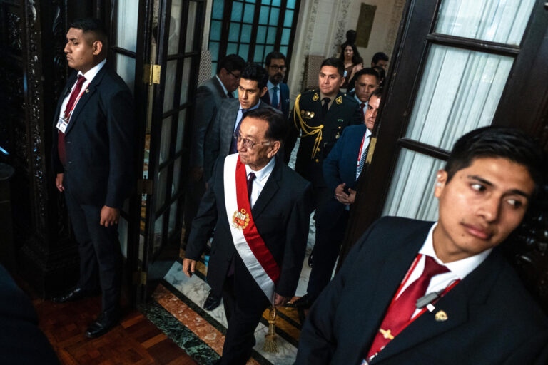 Presidente de Perú nombra a nuevo ministro de Energía tras dimisión de Ángelo Alfaro por denuncia de violación a menor de edad