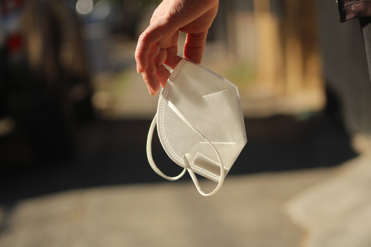 Minsal ordena uso obligatorio de mascarillas en urgencias desde el 1 de abril: también regirá en diálisis y oncohematología