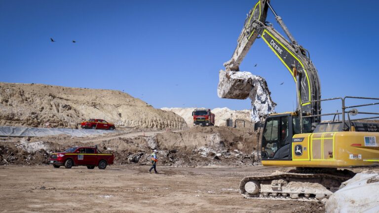Chile y Estados Unidos pactan acuerdo de cooperación en minerales críticos y tierras raras