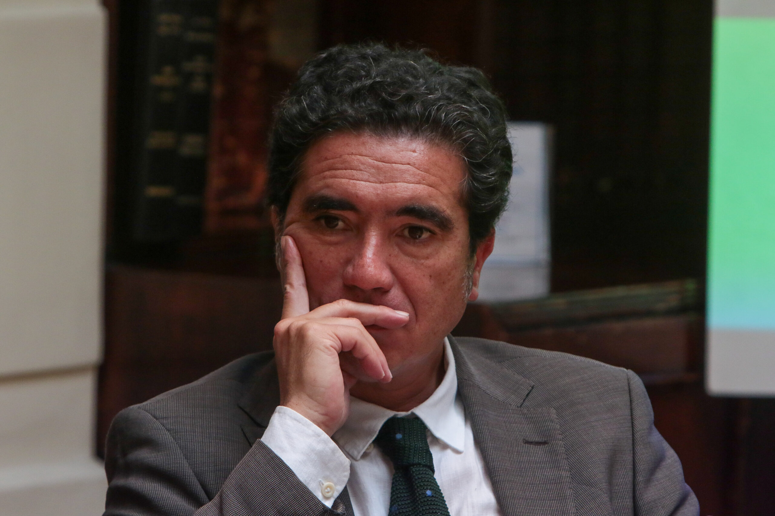 Ignacio Briones cuestiona uso del concepto “Estado en quiebra” y advierte efectos en la economía: “Las palabras significan lo que significan