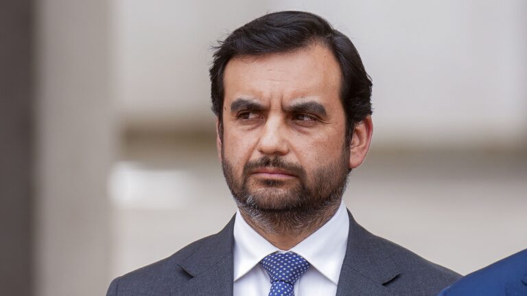 Ministro Gajardo rechaza aprobación de proyecto que conmuta penas: 