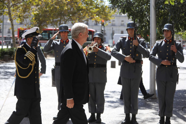 Presidente Kast lidera encuentros estratégicos con comandantes en jefe del Ejército y de la Armada