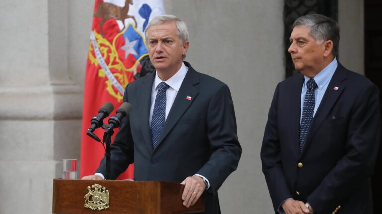 Cadem: Presidente Kast registra 51% de aprobación y 42% de desaprobación