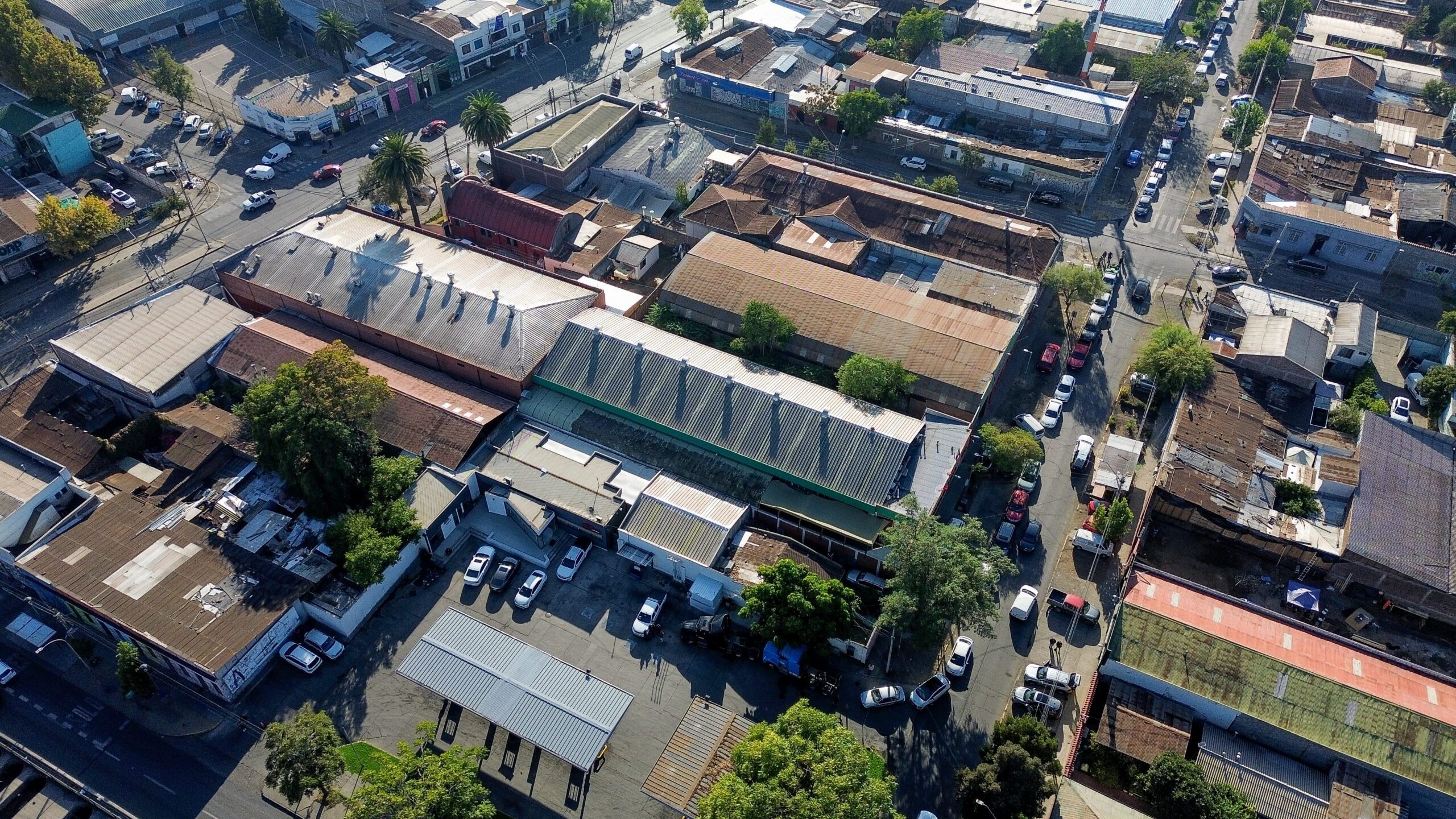 Previo a histórica alza, Distribuidoras de Combustibles reportan que “el consumo se multiplicó entre tres y cinco veces” y estiman que este jueves se normalice la situación