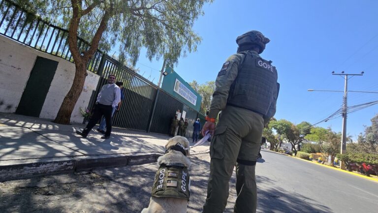 Trasladan al Hospital de Antofagasta a estudiante que fue lesionado de gravedad durante ataque en colegio de Calama
