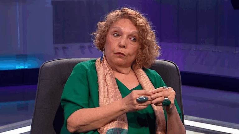 Sonia Montecino gesto de Adriasola de servir comida en La Moneda: 