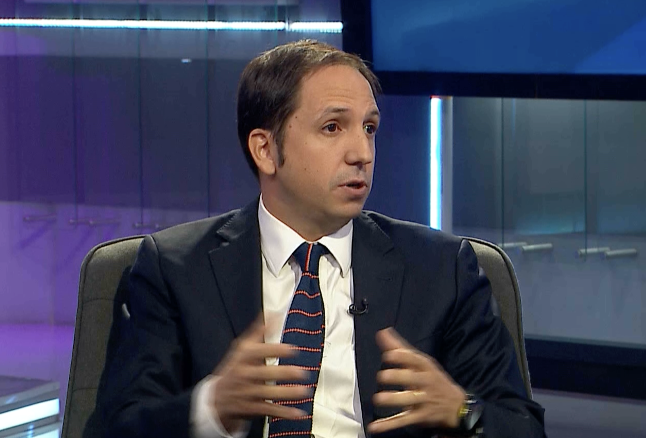 Sebastián Izquierdo descarta que el Estado esté quebrado pero advierte 