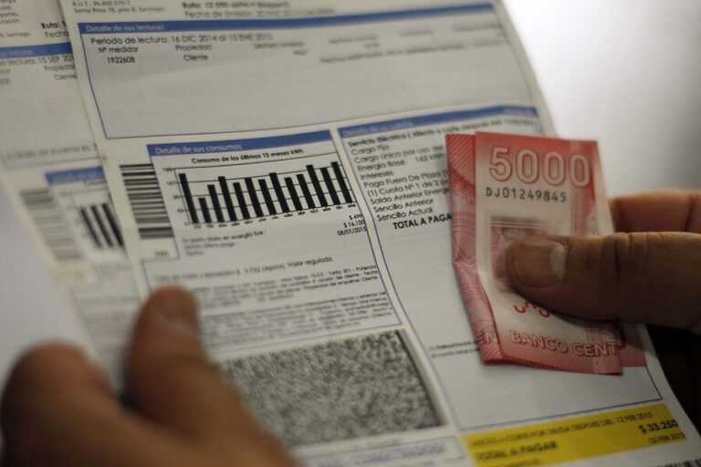 SEC posterga hasta julio alza en cuentas de luz: Aumento estaba programado para iniciar en abril