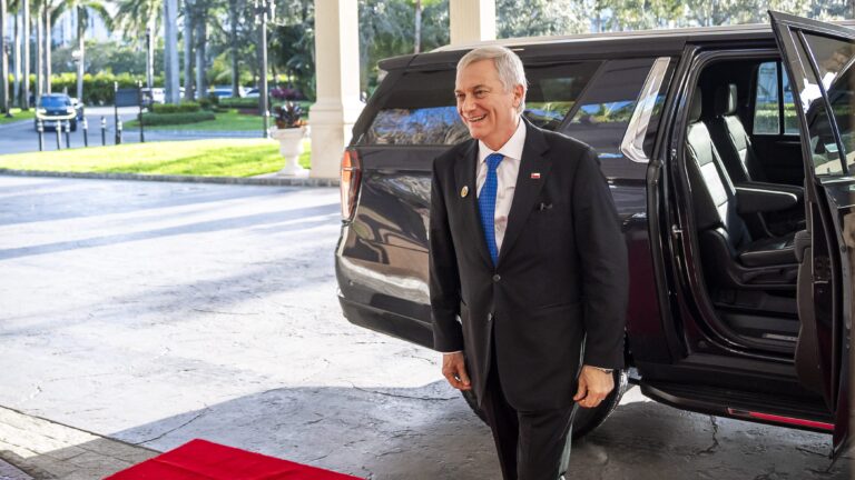 José Antonio Kast sostiene reunión con presidente de Bolivia en cumbre organizada por Donald Trump