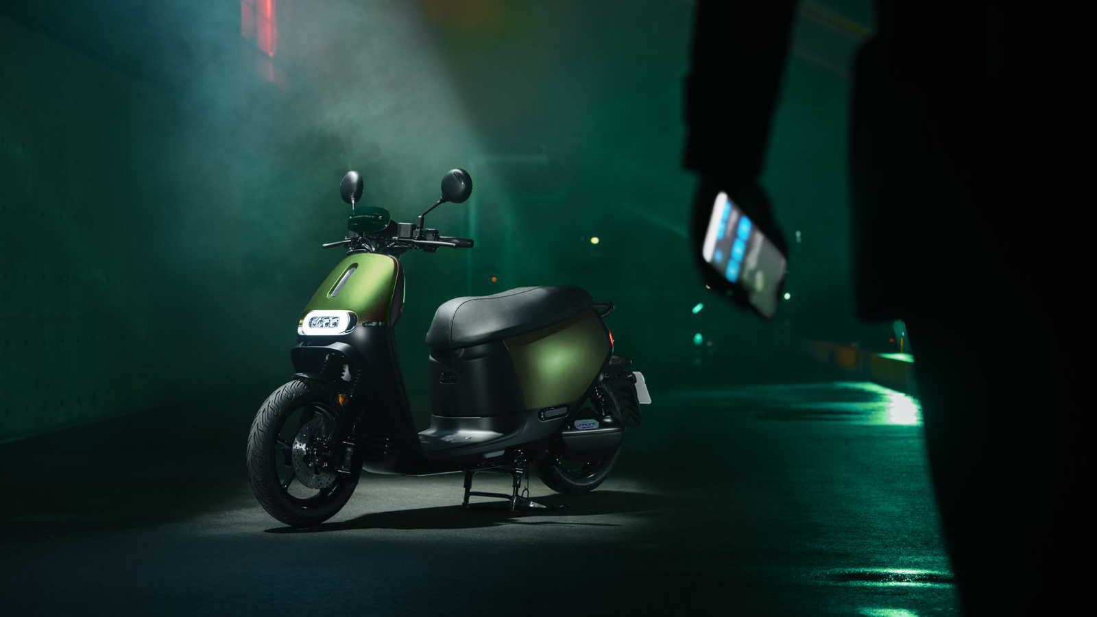 Motos eléctricas ganan terreno frente al alza de la gasolina: Ahorro de hasta un 60% en costos de operación