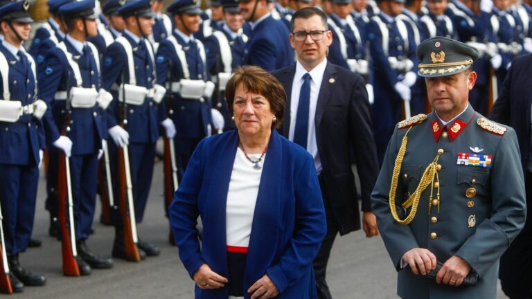 Tras quiebre de bilaterales: Ministra de Defensa informa que se reunirá este martes con su sucesor
