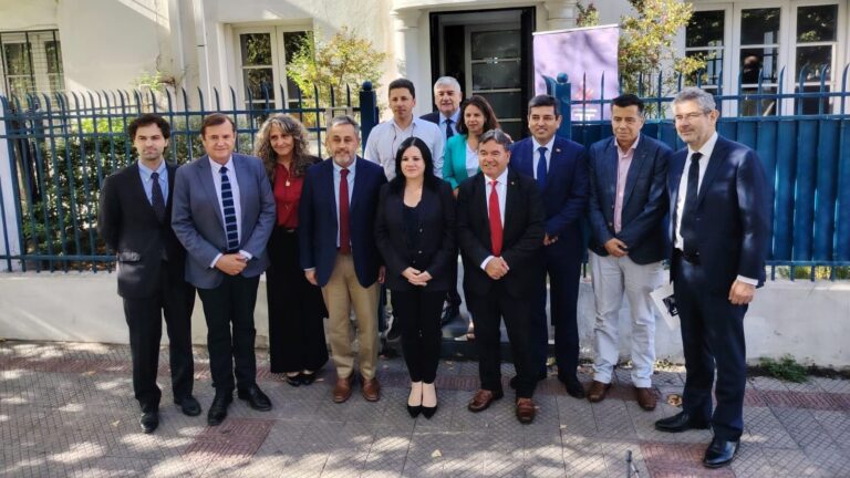 Futura ministra Steinert se reunió con parlamentarios para abordar temas de seguridad