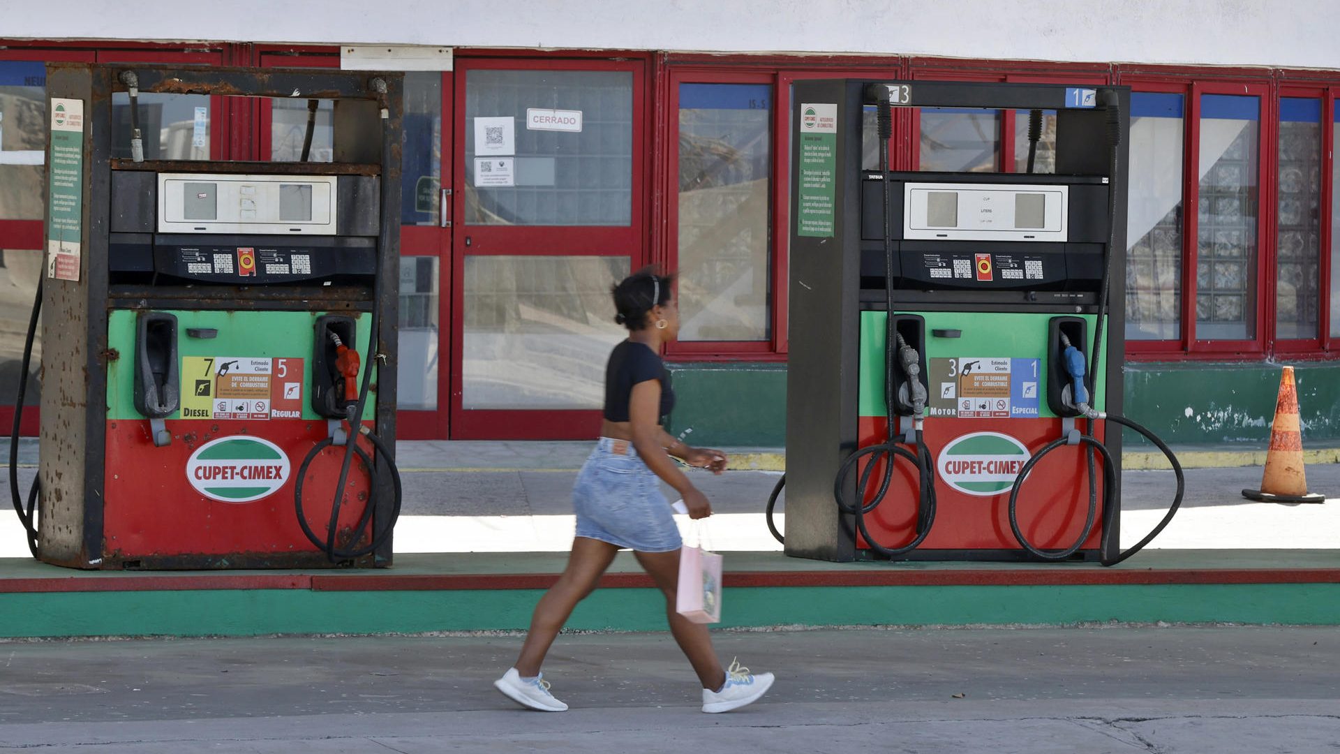 Rusia dice que seguirá suministrando ayuda a Cuba tras enviar petrolero con 100 mil toneladas de crudo a la isla