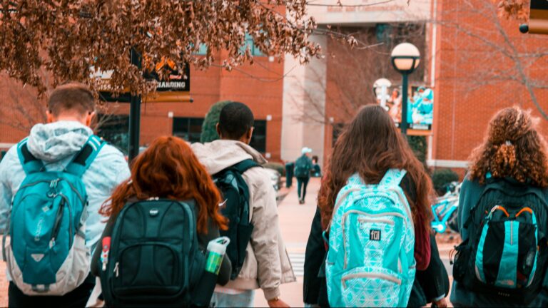 Gobierno analiza medida que limitaría la gratuidad: ¿De qué trata y a quiénes afectaría?